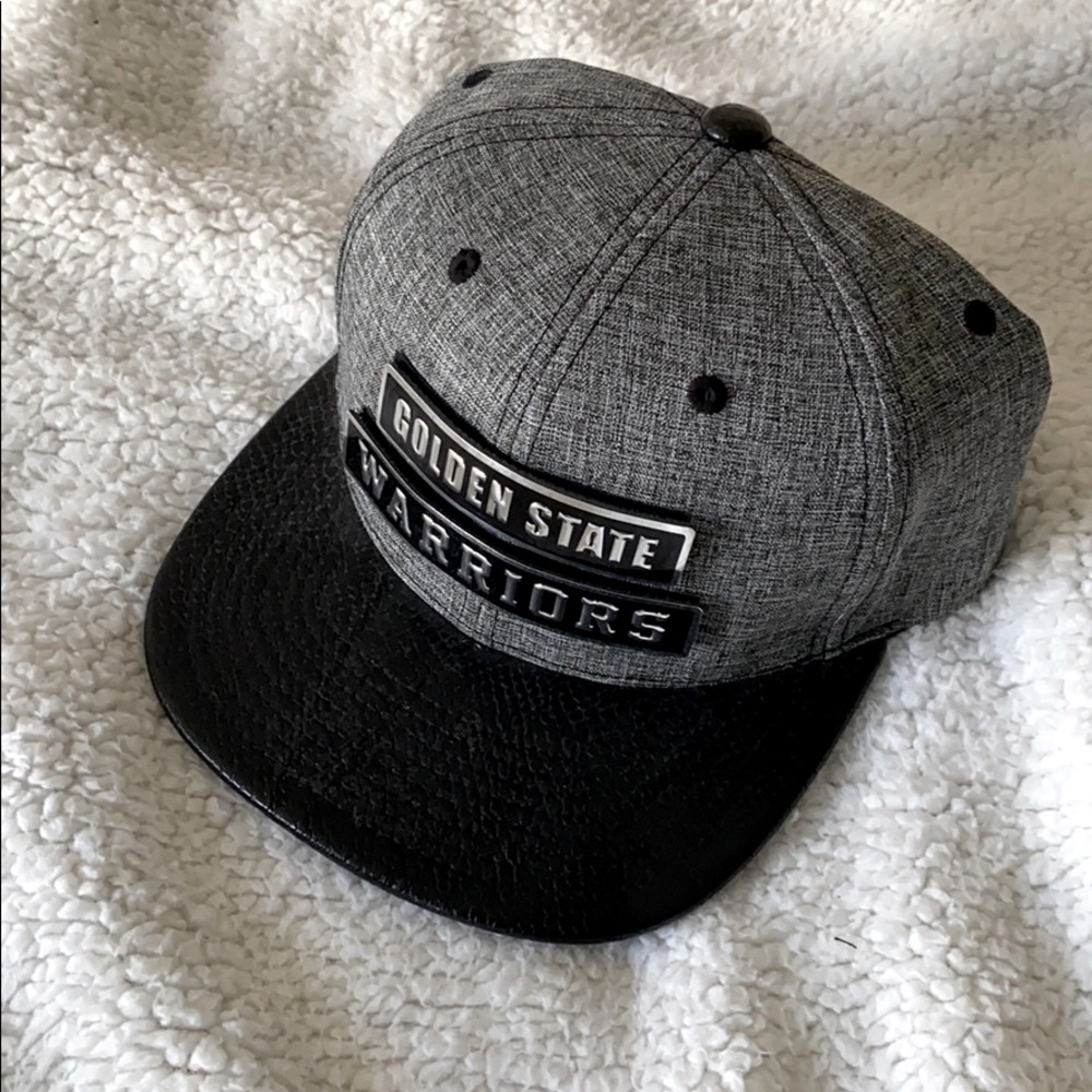SOLD🌟NBA Warriors Cap - Picture 1 of 5